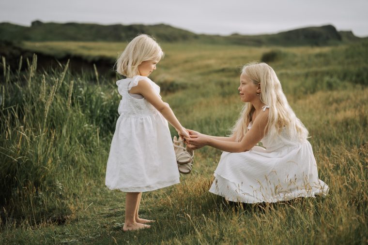 Portrait: Elsa, Ronja, Elly, photo 12 — photographer Iceland, LukasArt
