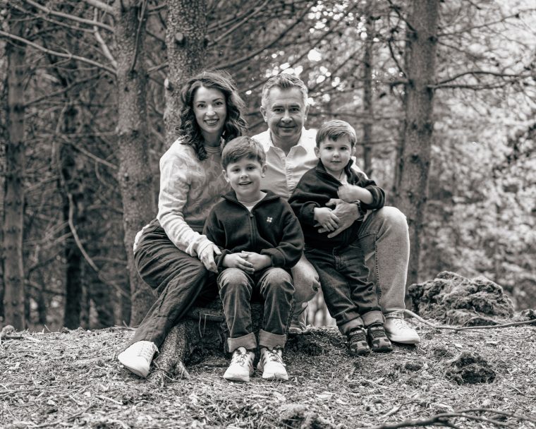Portrait: Nina, Andrii, David, Alan, photo 7 — photographer Iceland, LukasArt