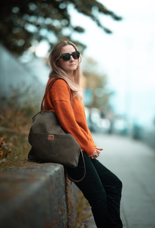 Portrait: Justyna, photo 1 — photographer Iceland, LukasArt